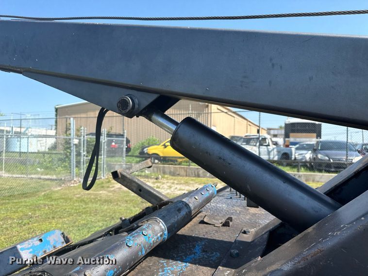 image for item EG8078 2000 Ford F450 Super Duty tow truck