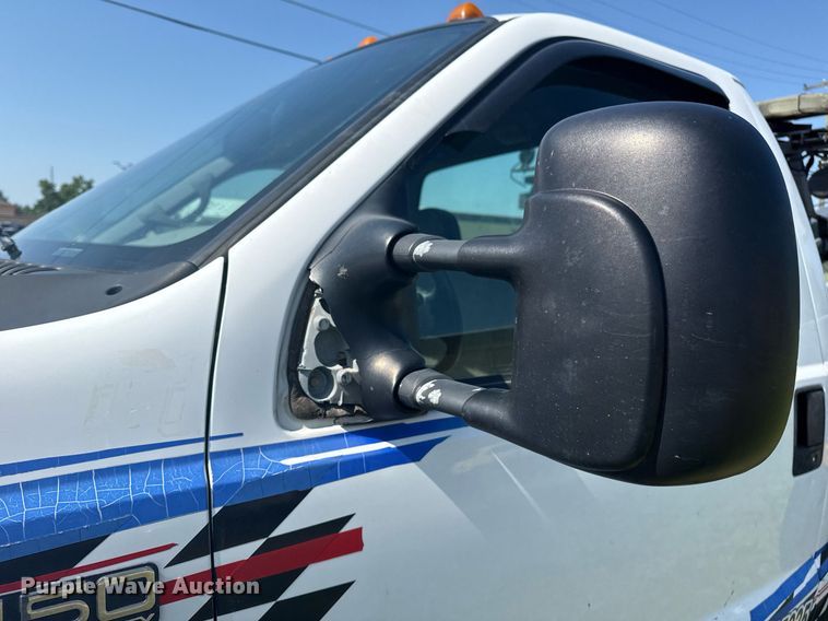 image for item EG8078 2000 Ford F450 Super Duty tow truck