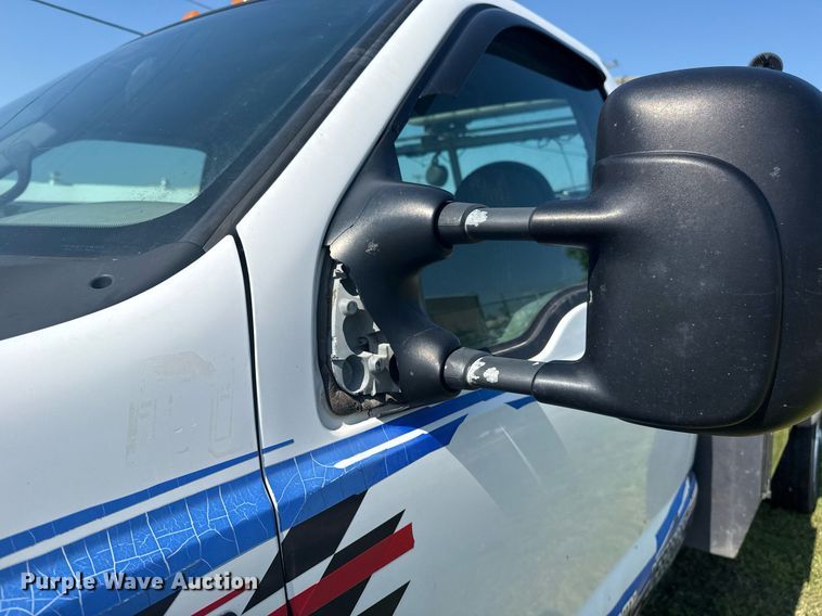 image for item EG8078 2000 Ford F450 Super Duty tow truck