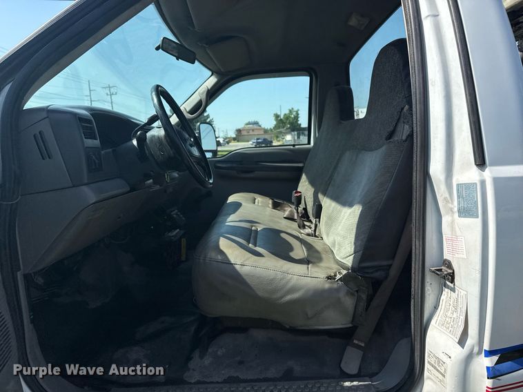 image for item EG8078 2000 Ford F450 Super Duty tow truck