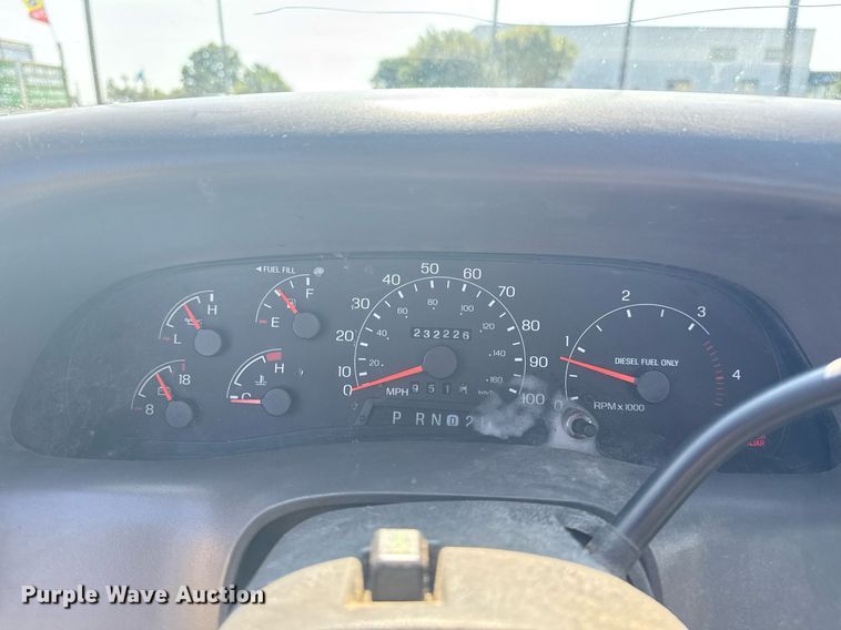 image for item EG8078 2000 Ford F450 Super Duty tow truck