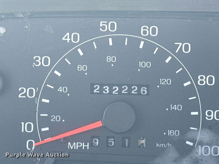 image for item EG8078 2000 Ford F450 Super Duty tow truck