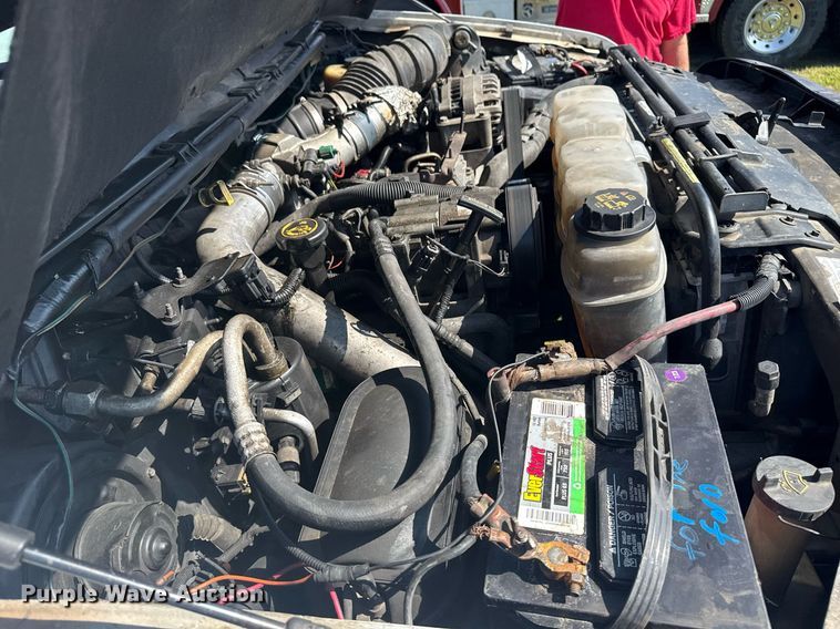 image for item EG8078 2000 Ford F450 Super Duty tow truck