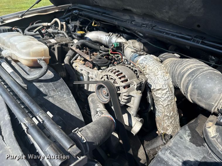 image for item EG8078 2000 Ford F450 Super Duty tow truck