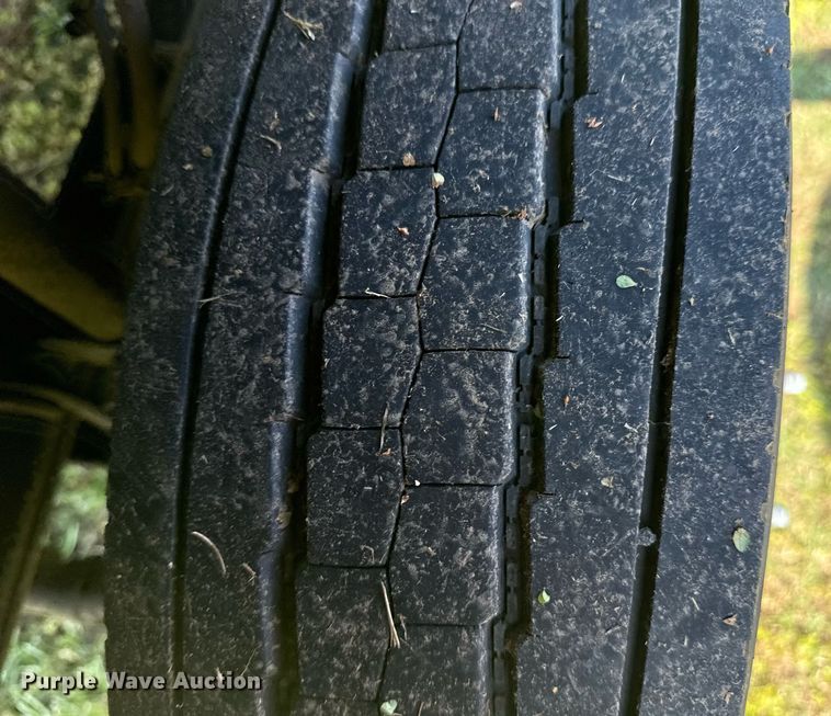 image for item EG8078 2000 Ford F450 Super Duty tow truck