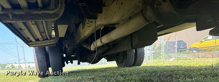 image for item EG8078 2000 Ford F450 Super Duty tow truck