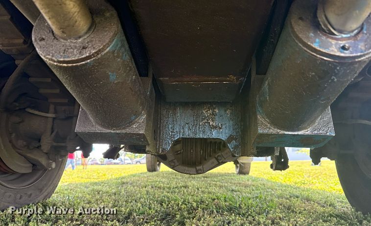 image for item EG8078 2000 Ford F450 Super Duty tow truck