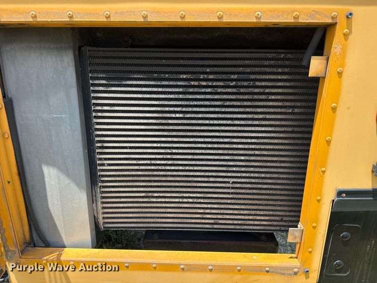 image for item EG8083 2004 Blue Bird school bus