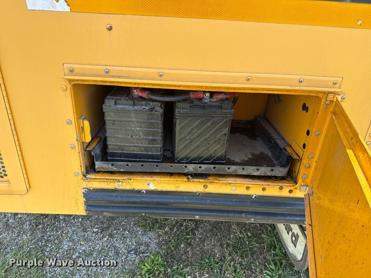 image for item EG8083 2004 Blue Bird school bus