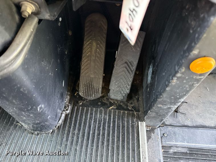 image for item EG8083 2004 Blue Bird school bus