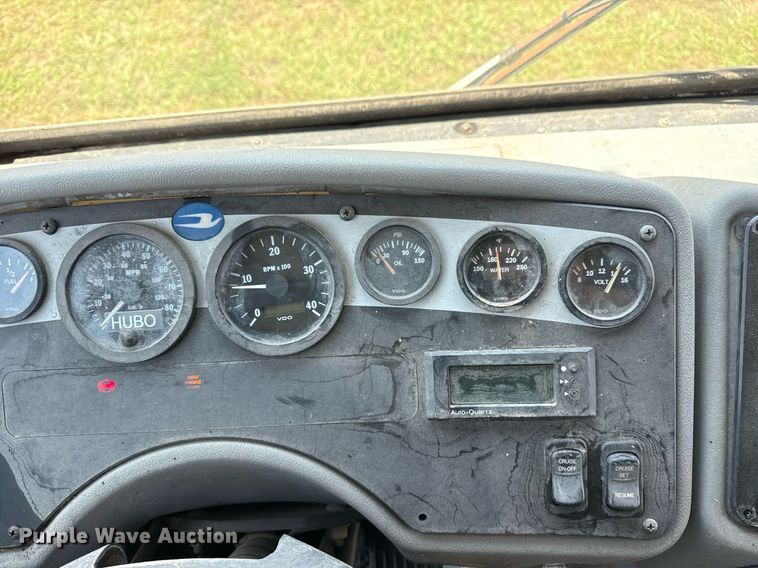 image for item EG8083 2004 Blue Bird school bus