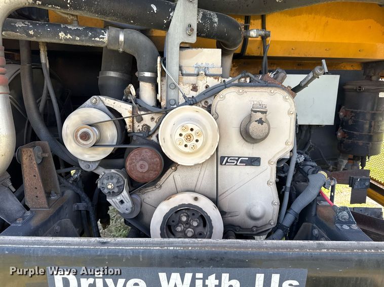 image for item EG8083 2004 Blue Bird school bus