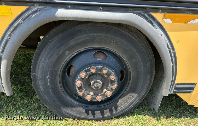 image for item EG8083 2004 Blue Bird school bus