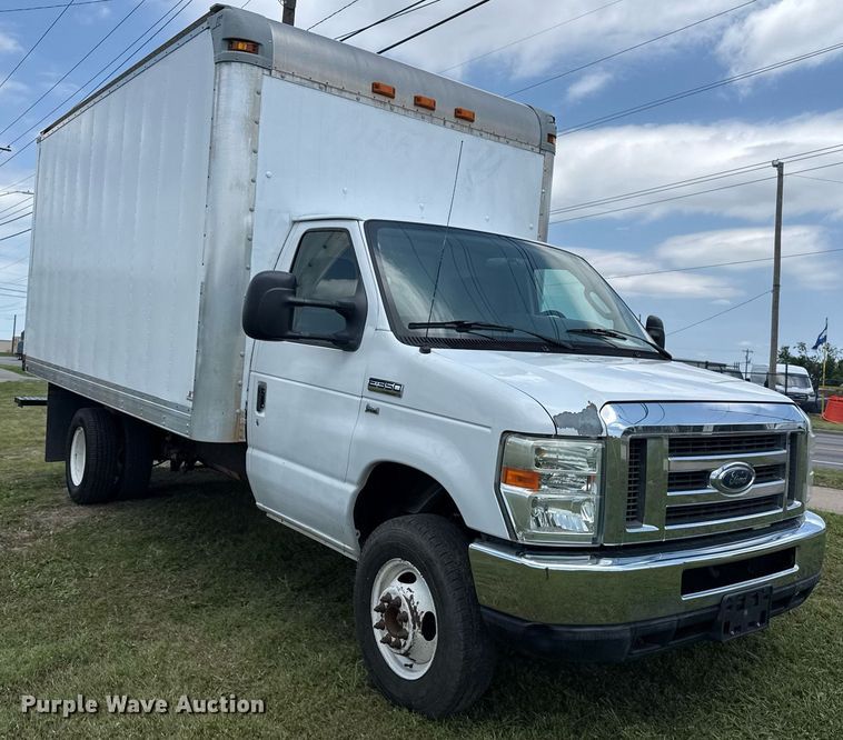 image for item EG8085 2011 Ford E350 Super Duty box truck