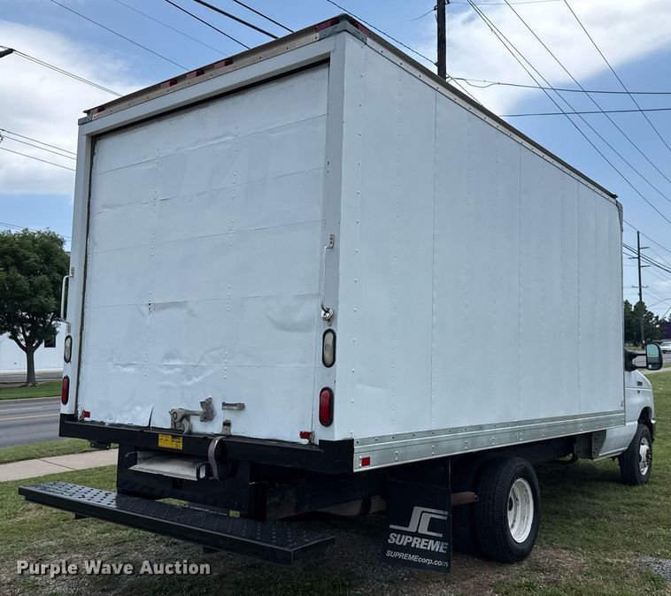 image for item EG8085 2011 Ford E350 Super Duty box truck