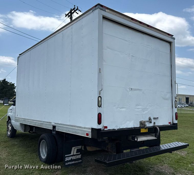 image for item EG8085 2011 Ford E350 Super Duty box truck