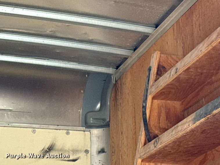 image for item EG8085 2011 Ford E350 Super Duty box truck