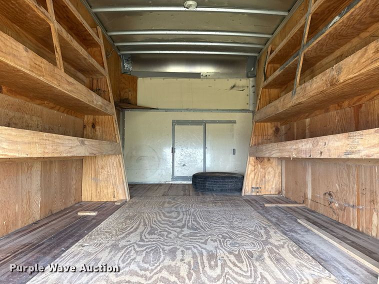 image for item EG8085 2011 Ford E350 Super Duty box truck