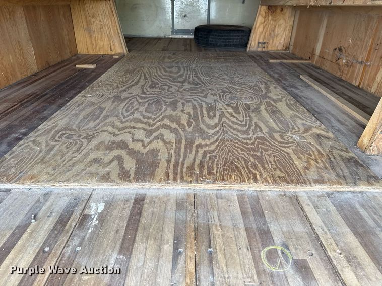 image for item EG8085 2011 Ford E350 Super Duty box truck