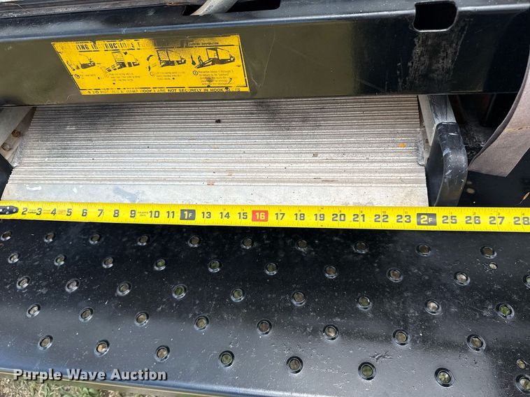 image for item EG8085 2011 Ford E350 Super Duty box truck