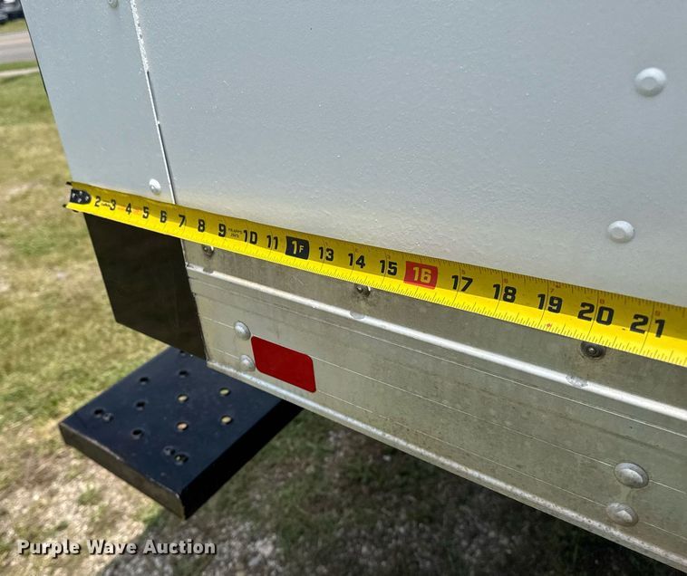 image for item EG8085 2011 Ford E350 Super Duty box truck