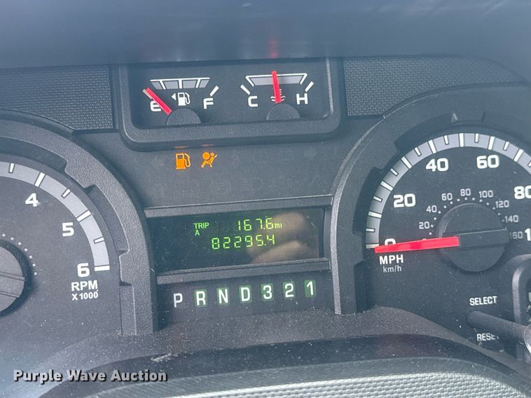 image for item EG8085 2011 Ford E350 Super Duty box truck