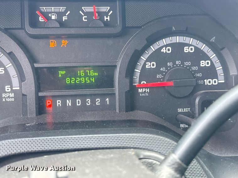 image for item EG8085 2011 Ford E350 Super Duty box truck