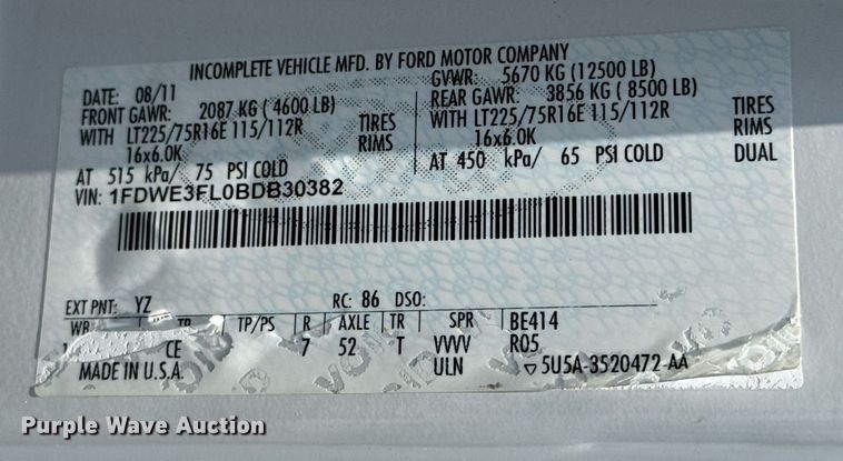 image for item EG8085 2011 Ford E350 Super Duty box truck