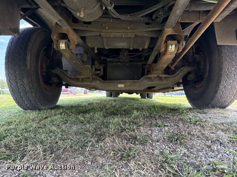 image for item EG8086 2004 Blue Bird school bus