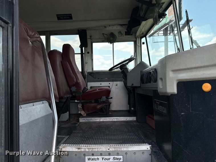 image for item EG8086 2004 Blue Bird school bus