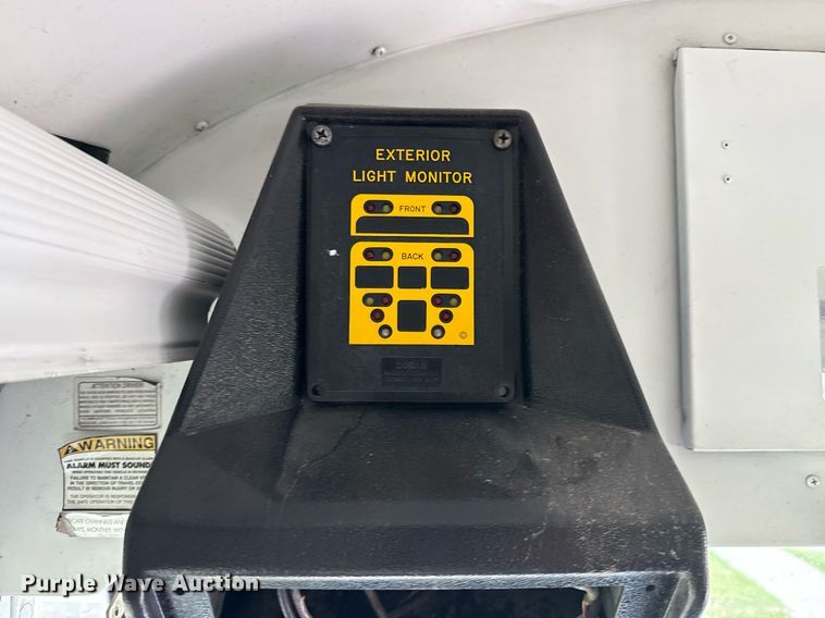 image for item EG8086 2004 Blue Bird school bus