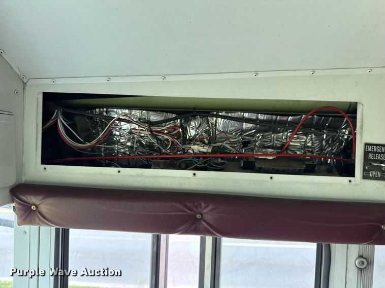 image for item EG8086 2004 Blue Bird school bus