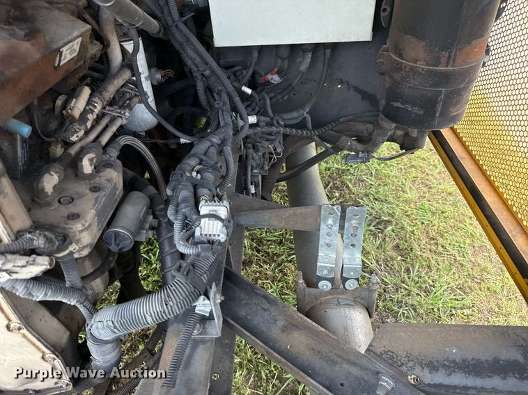 image for item EG8086 2004 Blue Bird school bus