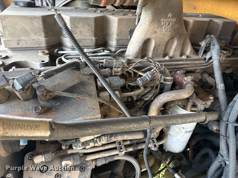 image for item EG8086 2004 Blue Bird school bus