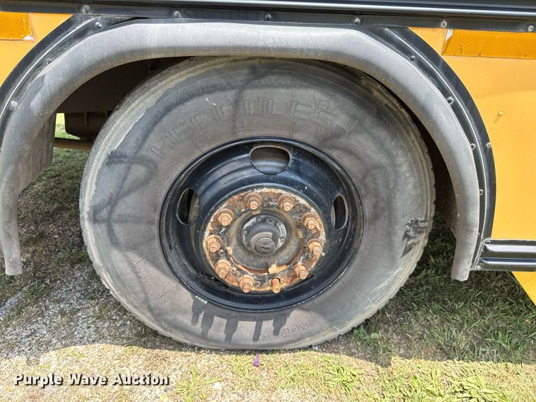 image for item EG8086 2004 Blue Bird school bus