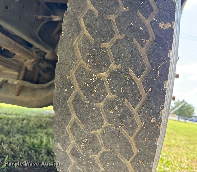 image for item EG8086 2004 Blue Bird school bus