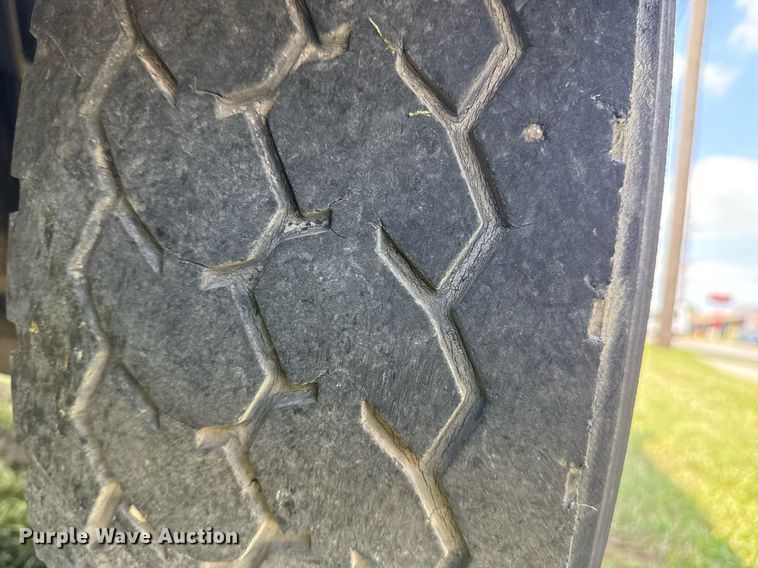 image for item EG8086 2004 Blue Bird school bus