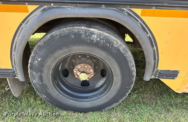 image for item EG8086 2004 Blue Bird school bus