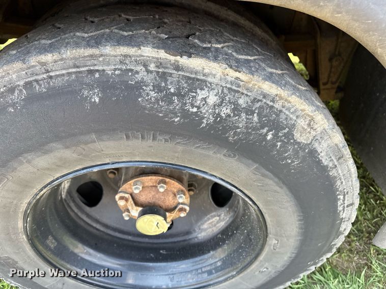 image for item EG8086 2004 Blue Bird school bus