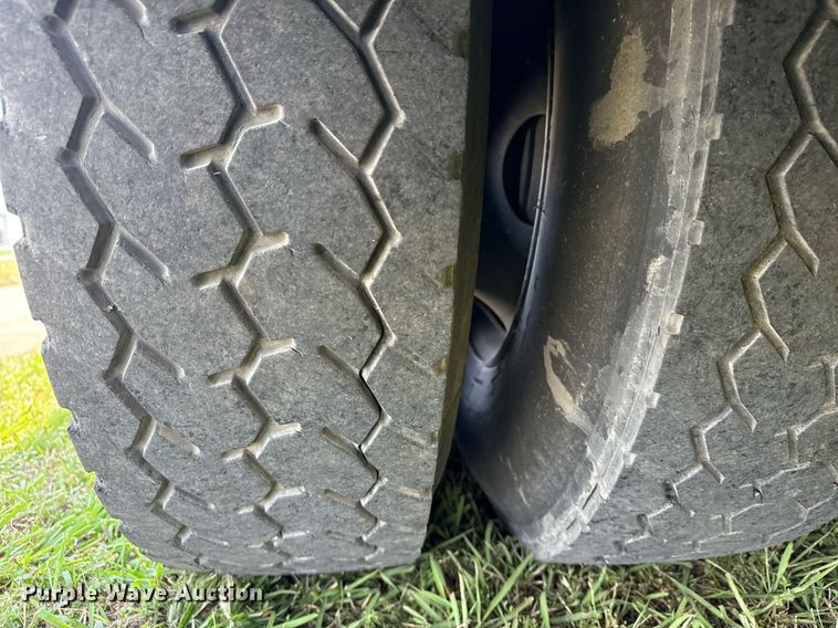 image for item EG8086 2004 Blue Bird school bus