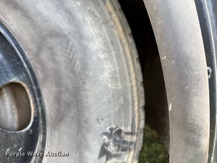 image for item EG8086 2004 Blue Bird school bus