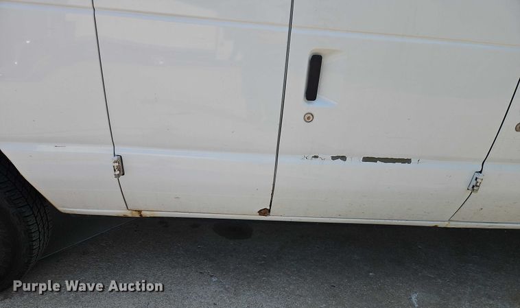 image for item EJ0075 2013 Ford E150 utility van