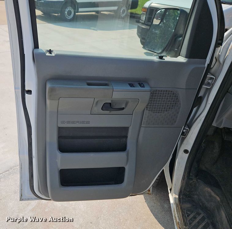 image for item EJ0075 2013 Ford E150 utility van