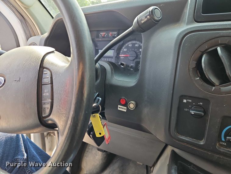 image for item EJ0075 2013 Ford E150 utility van