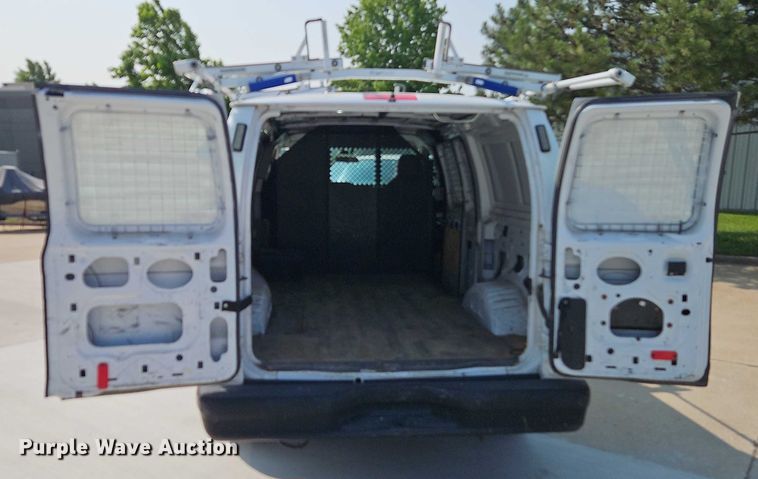 image for item EJ0075 2013 Ford E150 utility van