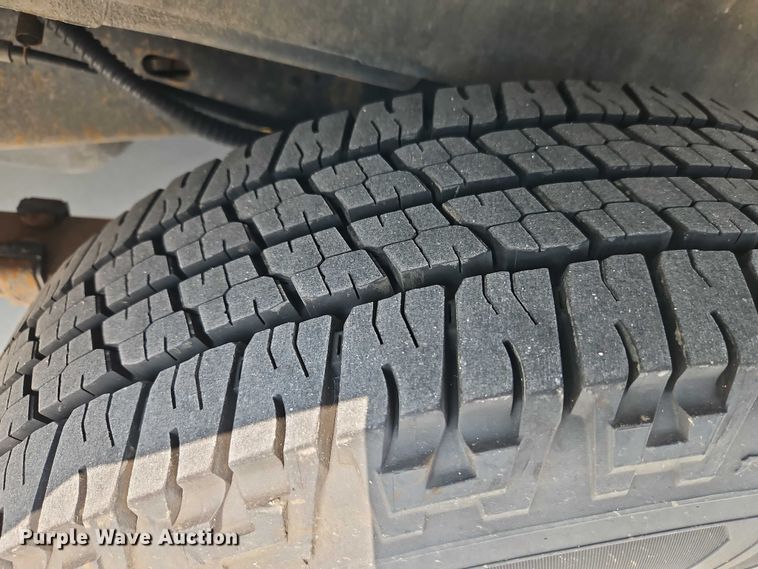 image for item EJ0075 2013 Ford E150 utility van