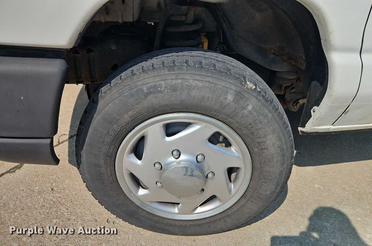 image for item EJ0075 2013 Ford E150 utility van