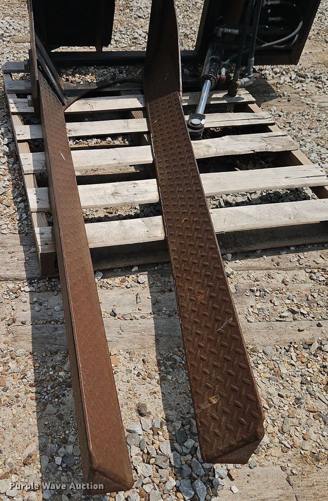 image for item EJ0078 DPM skid steer nursery jaws