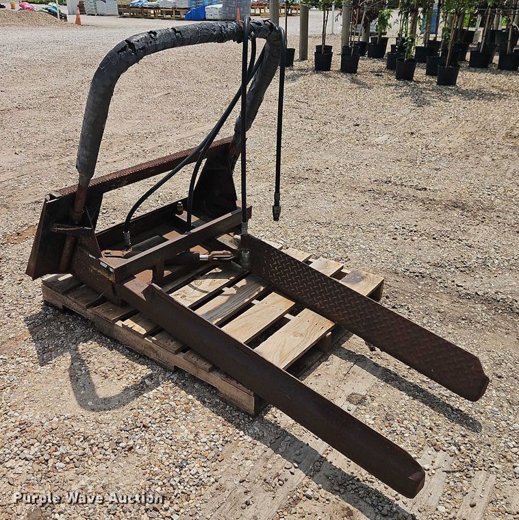 image for item EJ0081 Skid steer nursery jaws