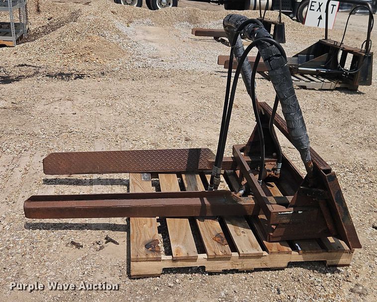 image for item EJ0081 Skid steer nursery jaws